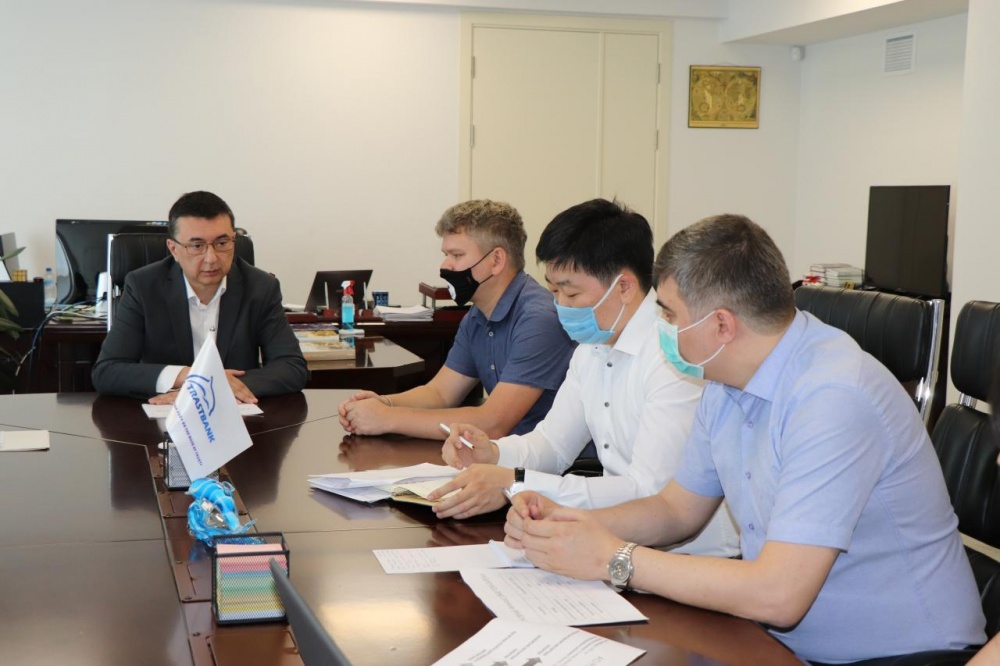A video conference dedicated to familiarizing with the terms of credit lines by Eximbank of Russia was held at Trustbank