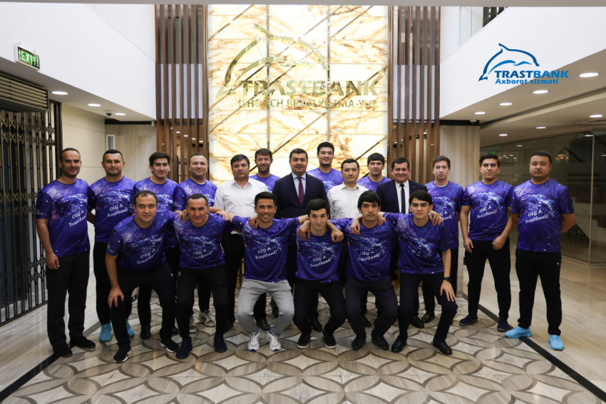 Проводится межбанковский футбольный турнир.  «Трастбанк» готов к игре как сильная команда!